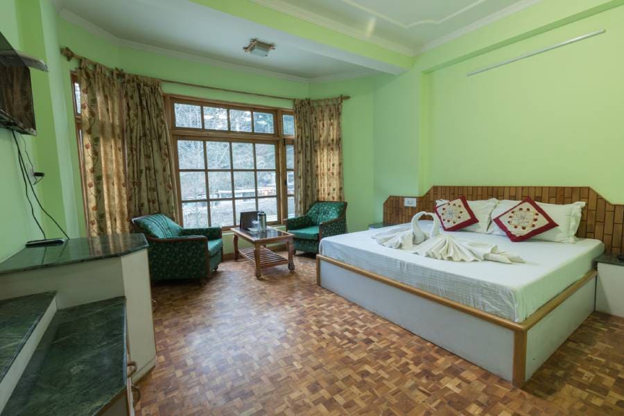 luxury hotels in kullu manali