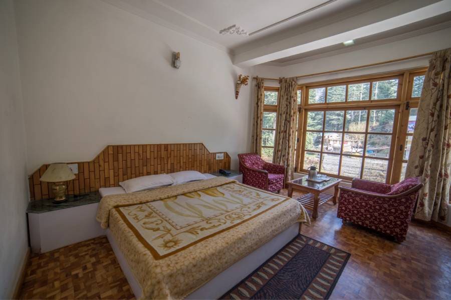 budget friendly hotel in manali